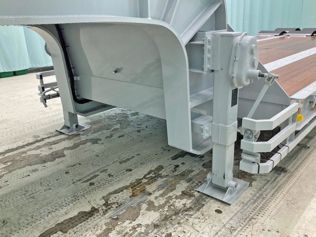 脚は手動式です。|トレクス PLR439BCの写真21