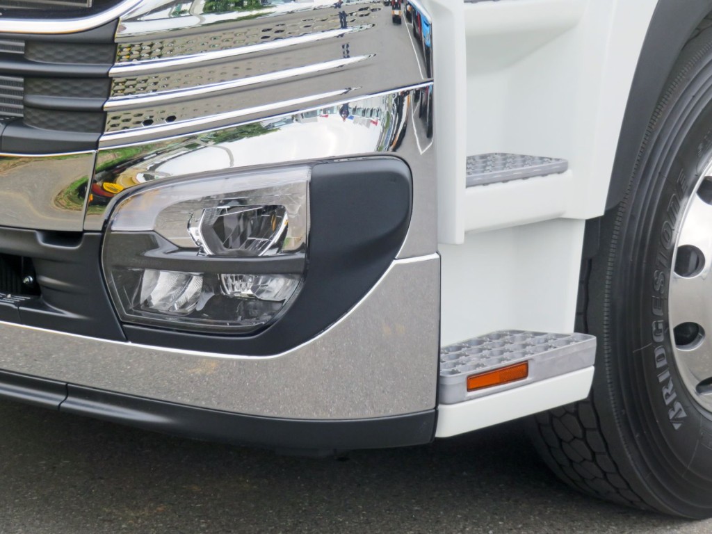 アクティブサイドガードアシストセンサー付きです。|三菱 スーパーグレート 2RG-FP84VDRの写真12