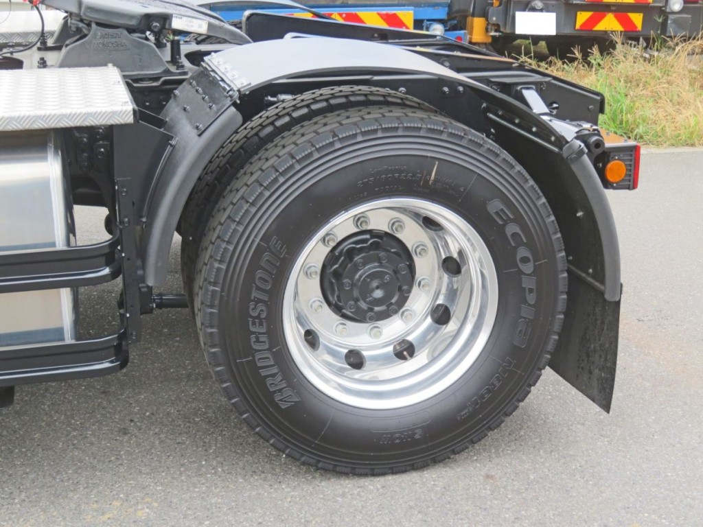 アルミホイールです。|三菱 スーパーグレート 2RG-FP84VDRの写真16