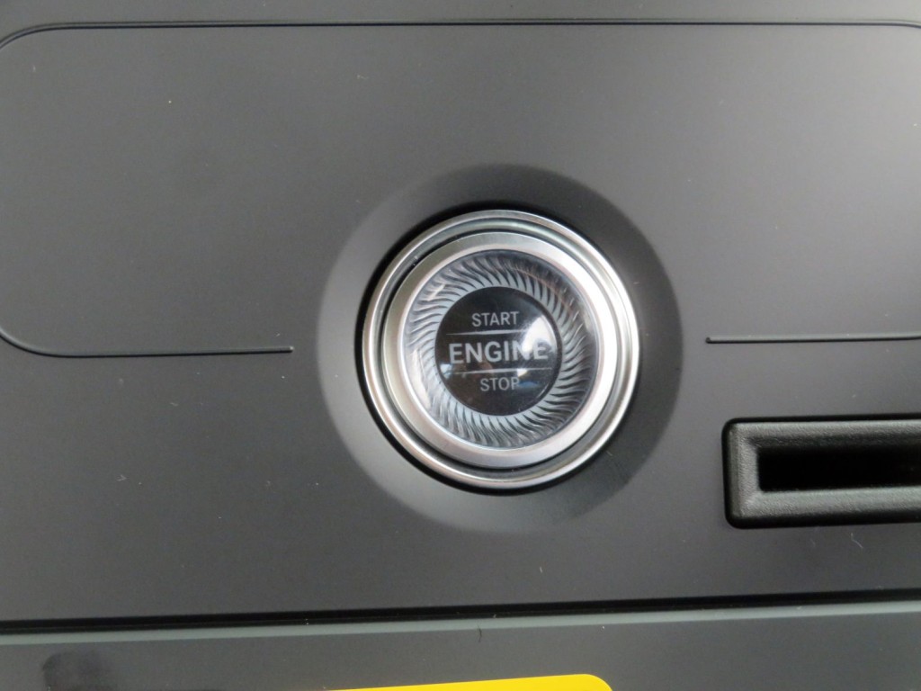 エンジンスタートスイッチです。|三菱 スーパーグレート 2RG-FP84VDRの写真19