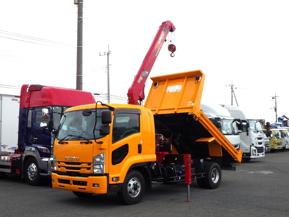 いすゞ フォワード 2RG-FRR90S2(2WD)の写真2