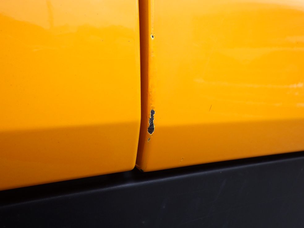 運転席側ドアに小キズがあります。|いすゞ フォワード 2RG-FRR90S2(2WD)の写真24