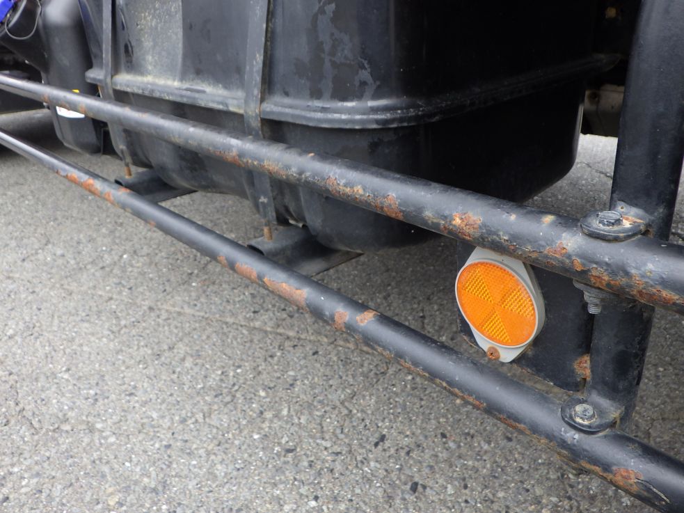 左右のサイドバンパーにキズ・サビがあります。|いすゞ フォワード 2RG-FRR90S2(2WD)の写真33