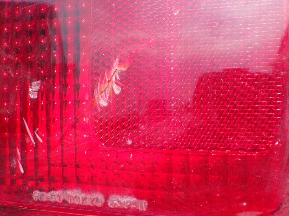 助手席側テールレンズにヒビがあります。|三菱 ファイター TKG-FK71F(2WD)の写真39