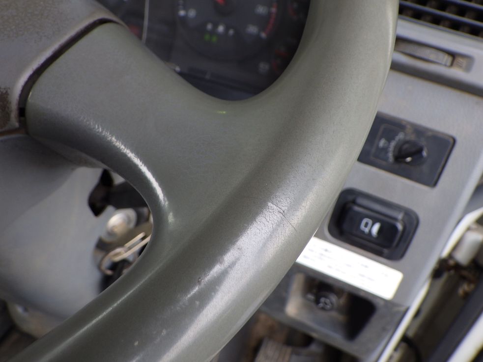 ハンドルにスレがあります。|三菱 ファイター TKG-FK71F(2WD)の写真42