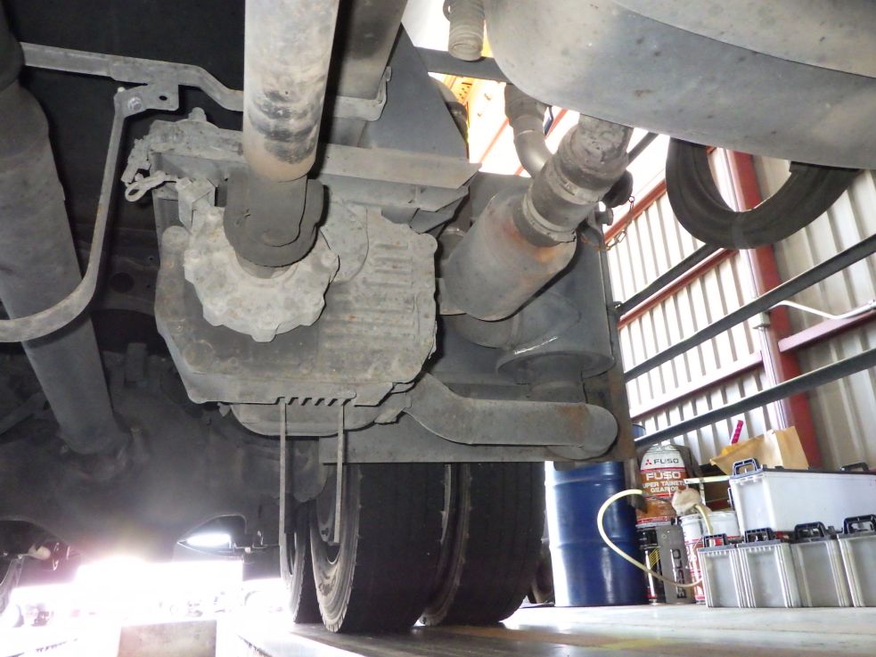 コンプレッサーの状態です。|日野 プロフィア QKG-FR1APBAの写真14