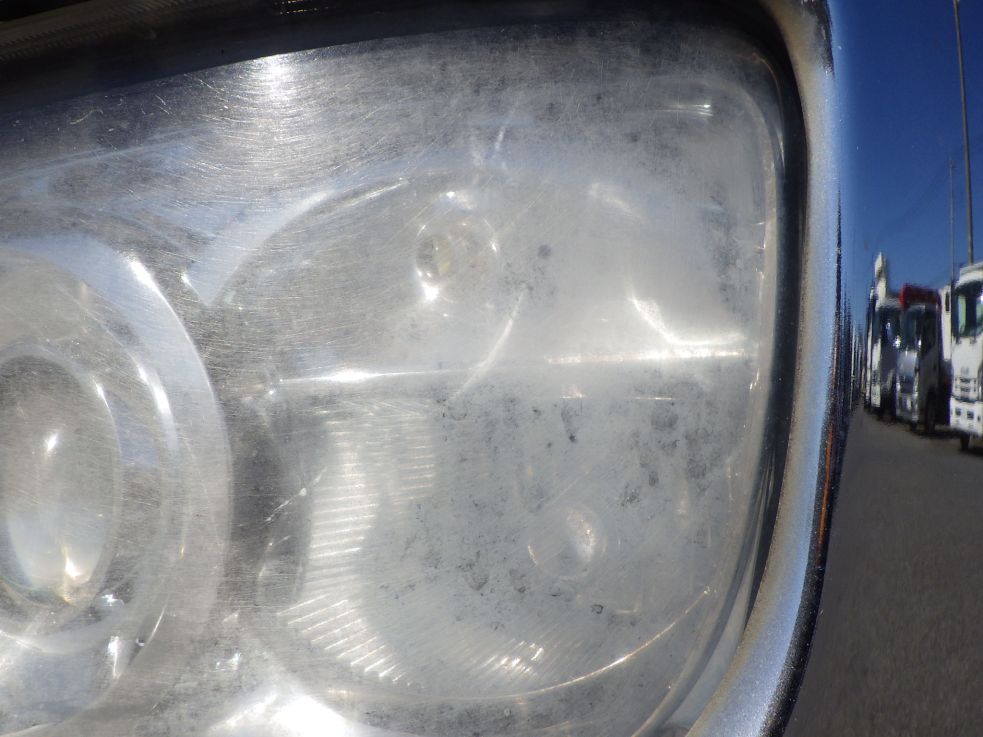 左右のヘッドランプレンズにクモリがあります。|日野 プロフィア QKG-FR1APBAの写真27