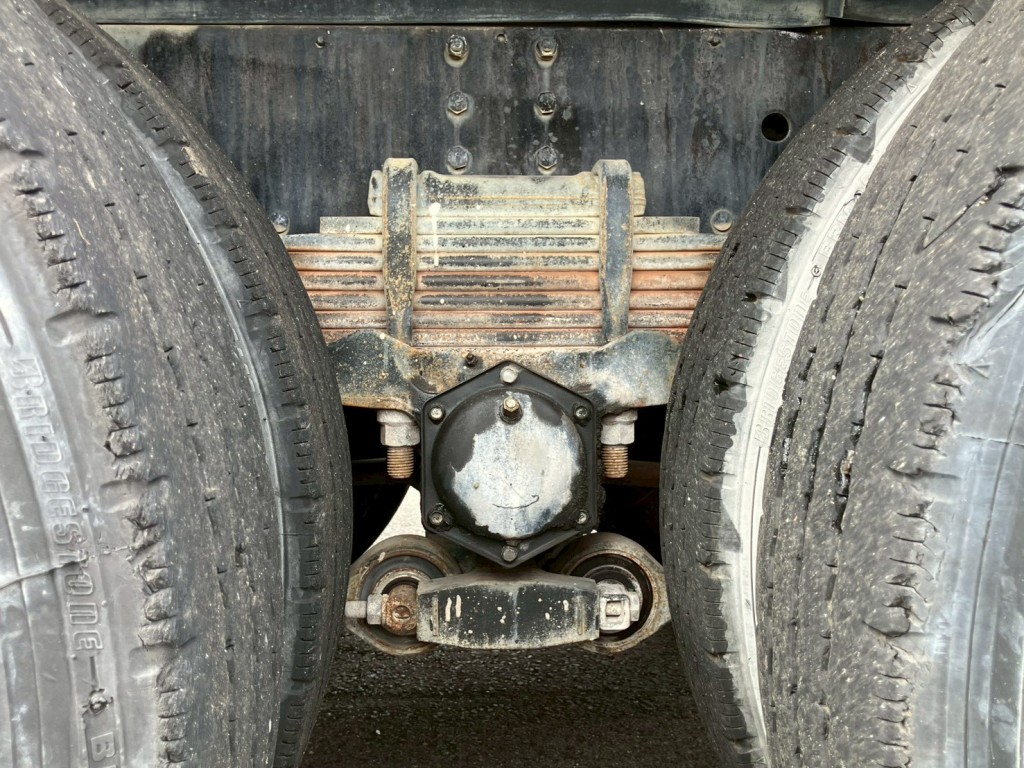 リーフサスです。|日野 プロフィア QKG-FS1AKAAの写真10