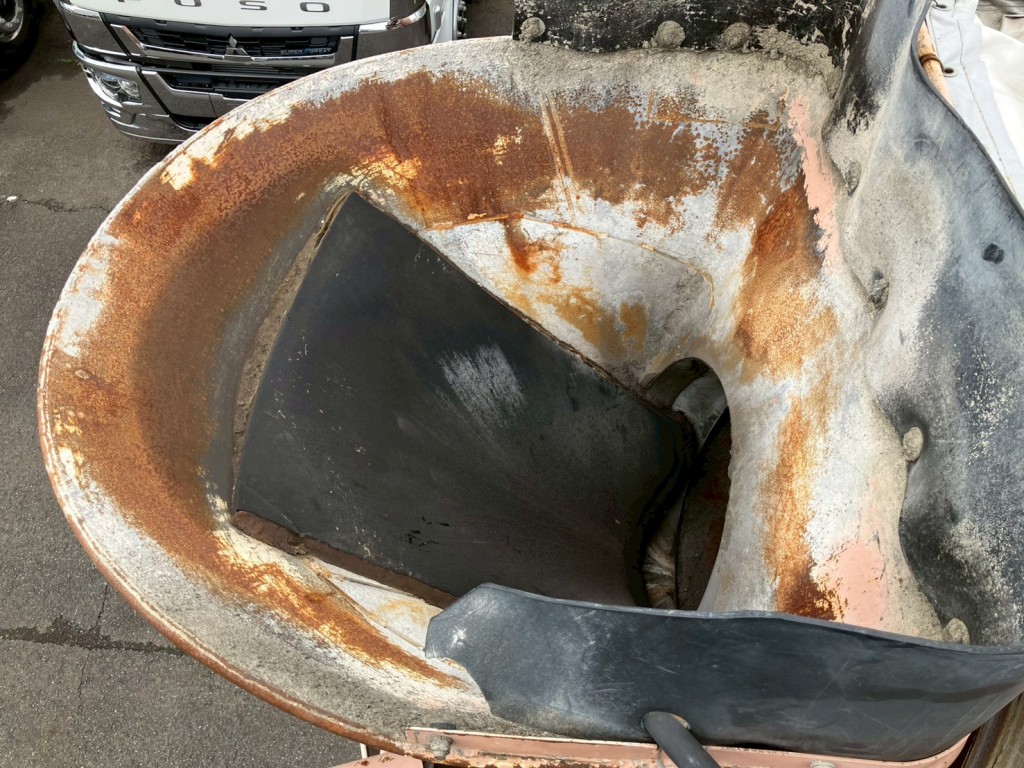 投入口の状態です。|日野 プロフィア QKG-FS1AKAAの写真21