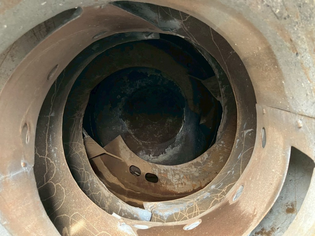 ドラム内の状態です。|日野 プロフィア QKG-FS1AKAAの写真23