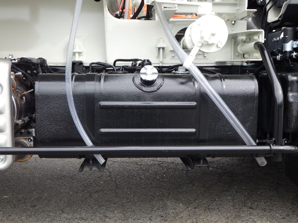 燃料タンクは100Lです。|日野 デュトロ 2KG-XZU600E(2WD)の写真23