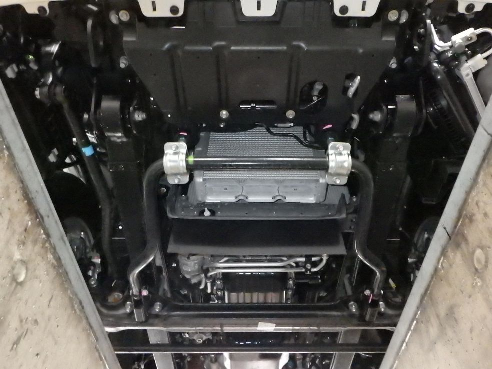 ボディー下周りの状態です。|日野 デュトロ 2KG-XZU600E(2WD)の写真33