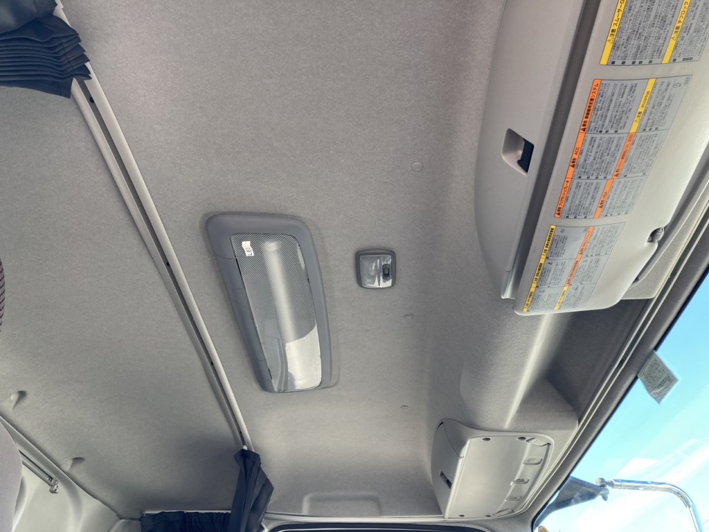 いすゞ ギガ 2RG-CXZ77DTの写真9