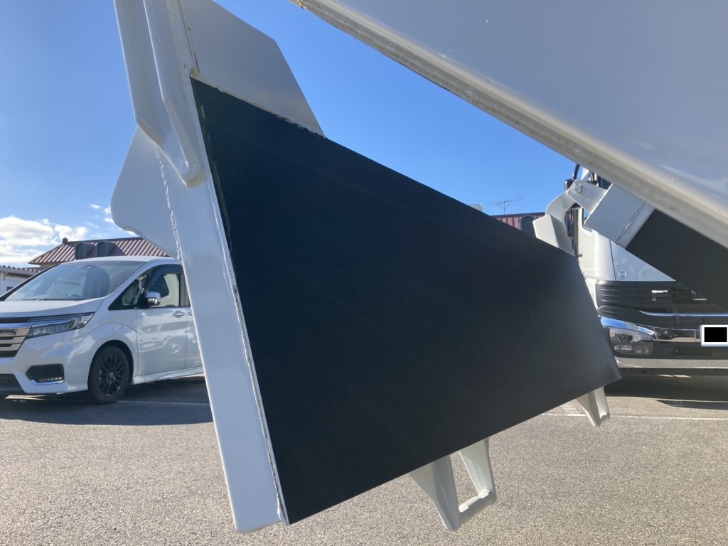 いすゞ ギガ 2RG-CXZ77DTの写真19