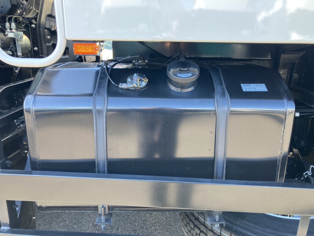 いすゞ ギガ 2RG-CXZ77DTの写真24