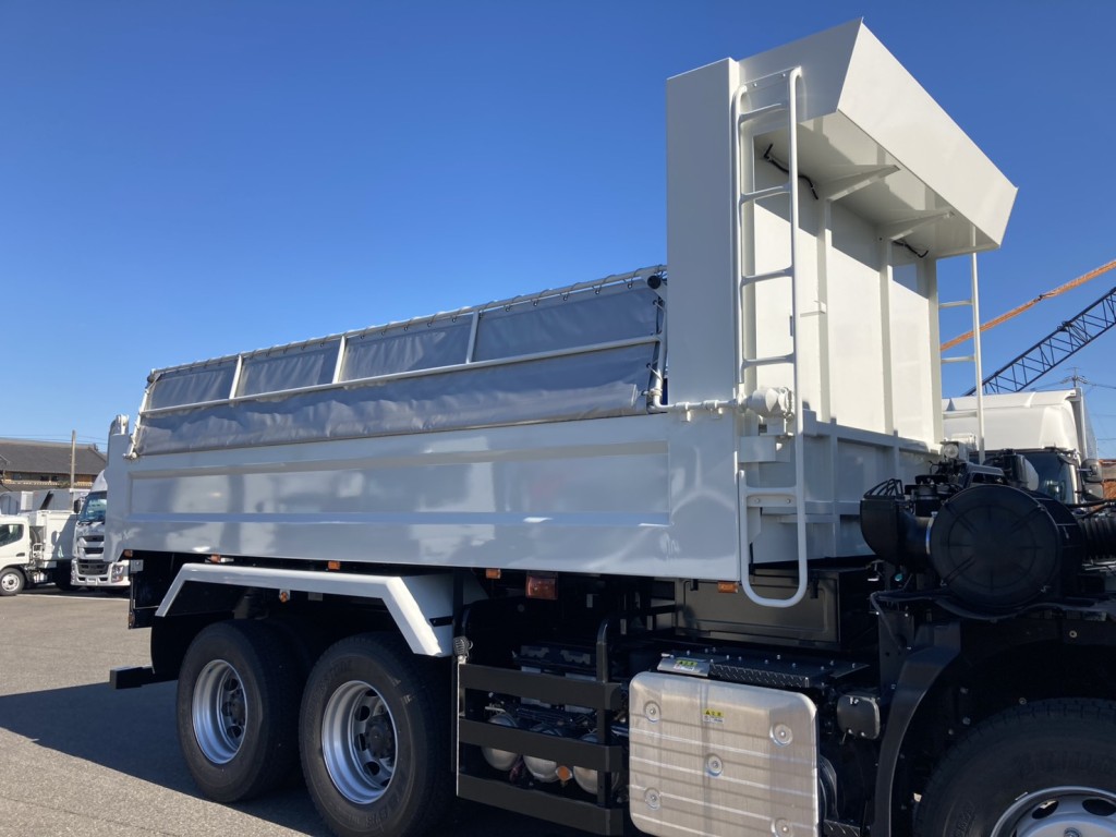 いすゞ ギガ 2RG-CXZ77DTの写真33