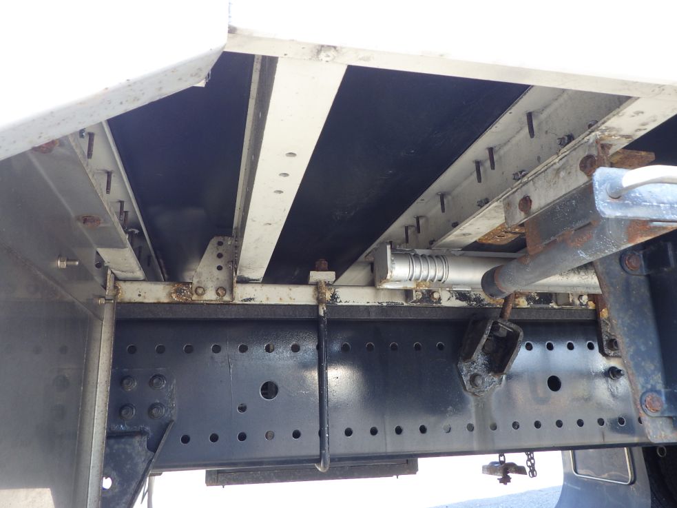 シャーシとネタの状態です。（縦は鉄・横ネタはアルミ製です）|日野 プロフィア 2DG-FW1AHGの写真7