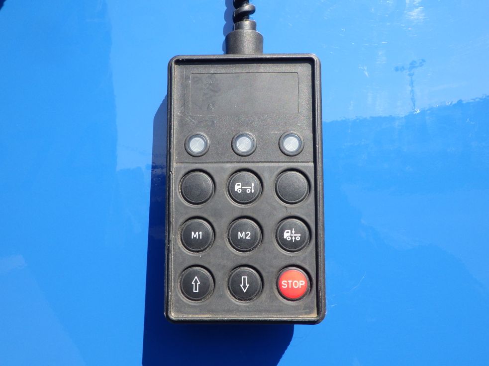 エアサスのコントローラーです。|日野 プロフィア 2DG-FW1AHGの写真16