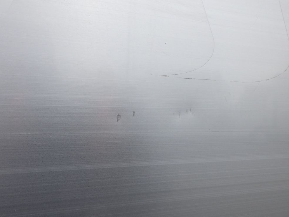 左右のアオリにキズ・ヘコミがあります。|三菱 ファイター 2KG-FK65F(2WD)の写真29