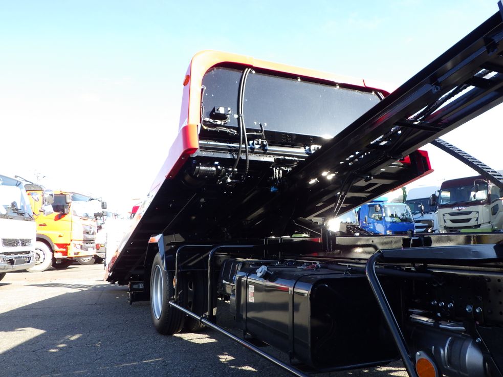 ボディー下周りの状態です。|マツダ ダイナ 2TG-LPR88AM(2WD)の写真11