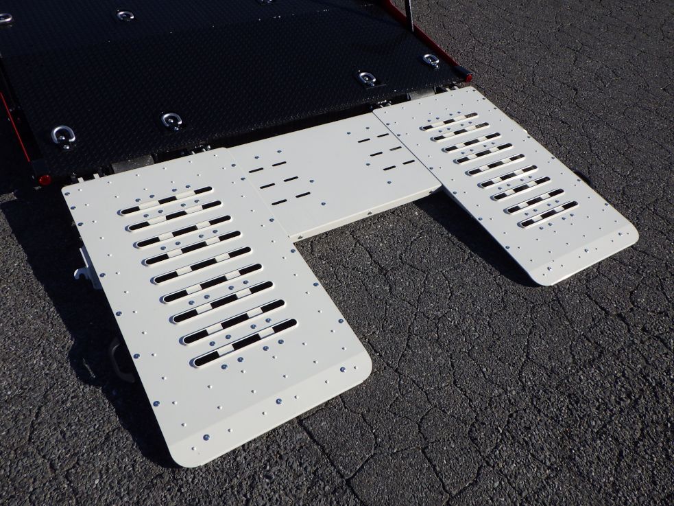 歩み板の状態です。|マツダ ダイナ 2TG-LPR88AM(2WD)の写真14