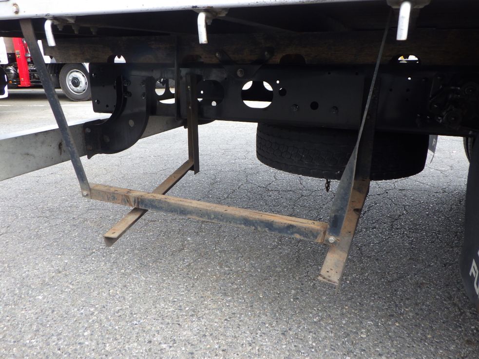 物入れが欠損しています。|三菱 ファイター 2KG-FK62F(2WD)の写真32