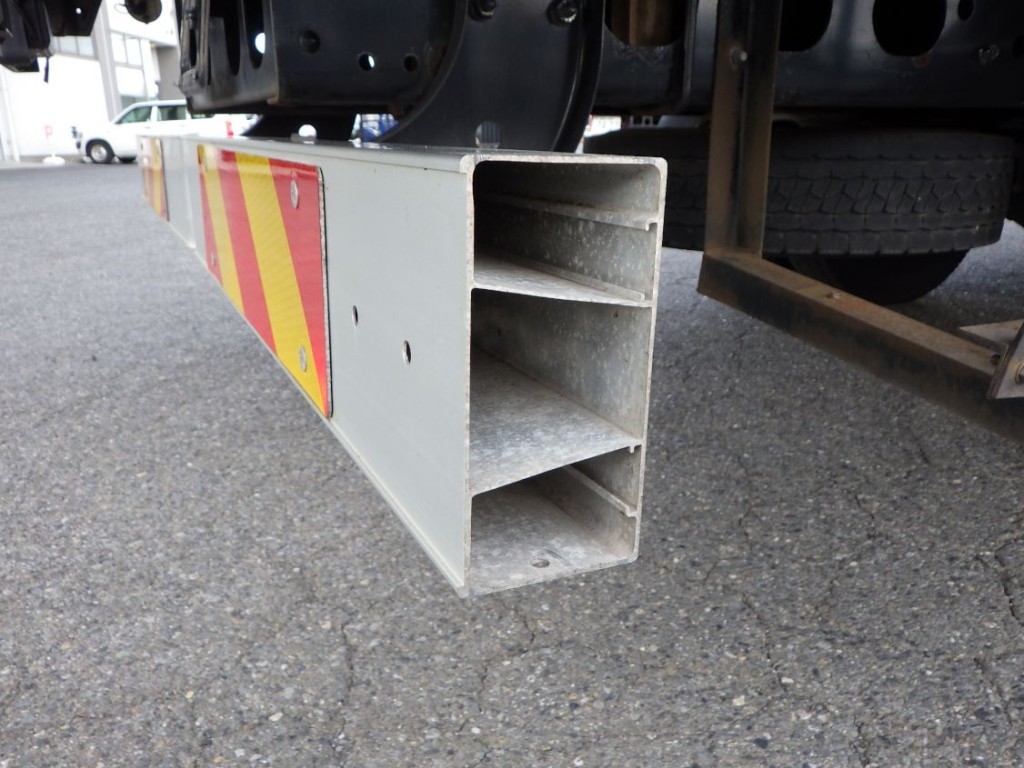 リヤバンパーの左右のカバーが欠損しています。|三菱 ファイター 2KG-FK62F(2WD)の写真40