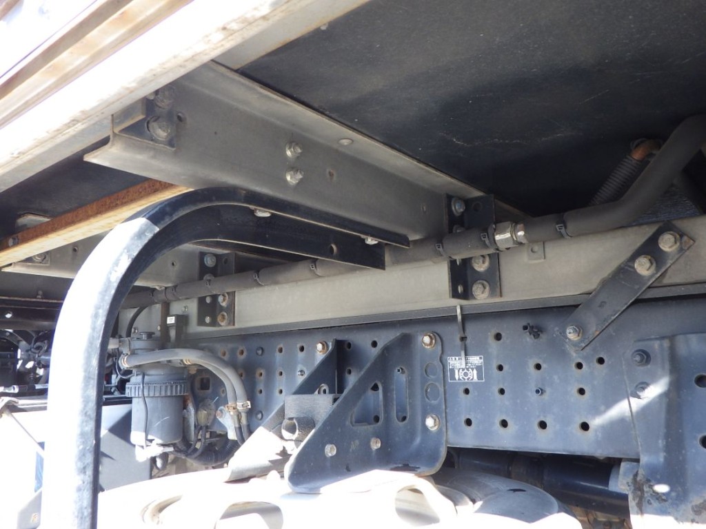 シャーシとネタの状態です。(ネタは鉄製です)|日野 デュトロ 2RG-XZC605M(2WD)の写真7