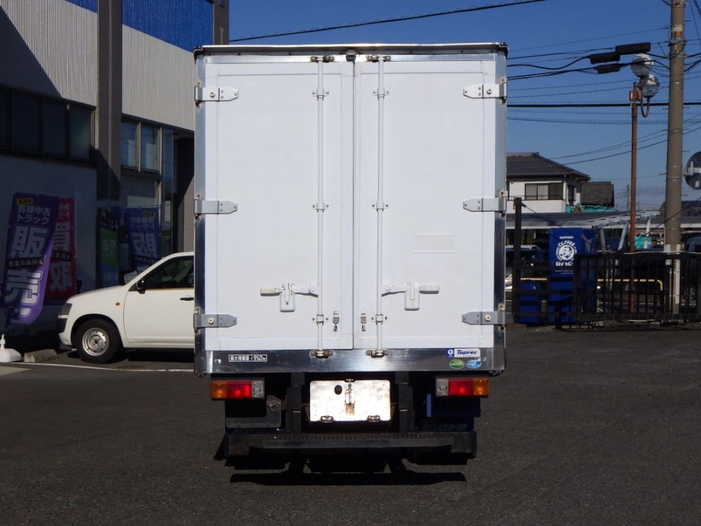 門口周りはステンレス製です|日野 デュトロ 2RG-XZC605M(2WD)の写真8