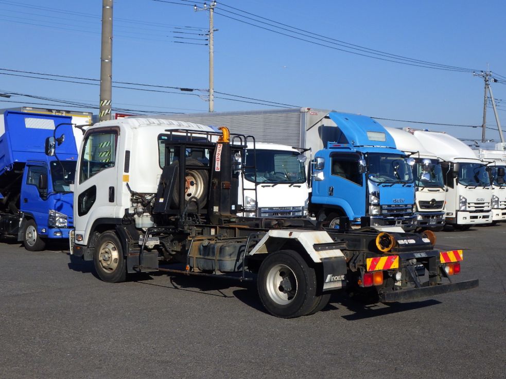 いすゞ フォワード TKG-FRR90S2(2WD)の写真3