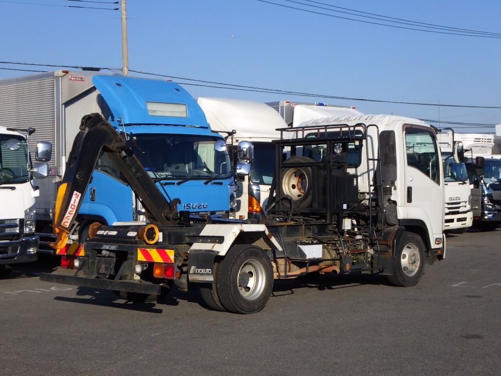 いすゞ フォワード TKG-FRR90S2(2WD)の写真4