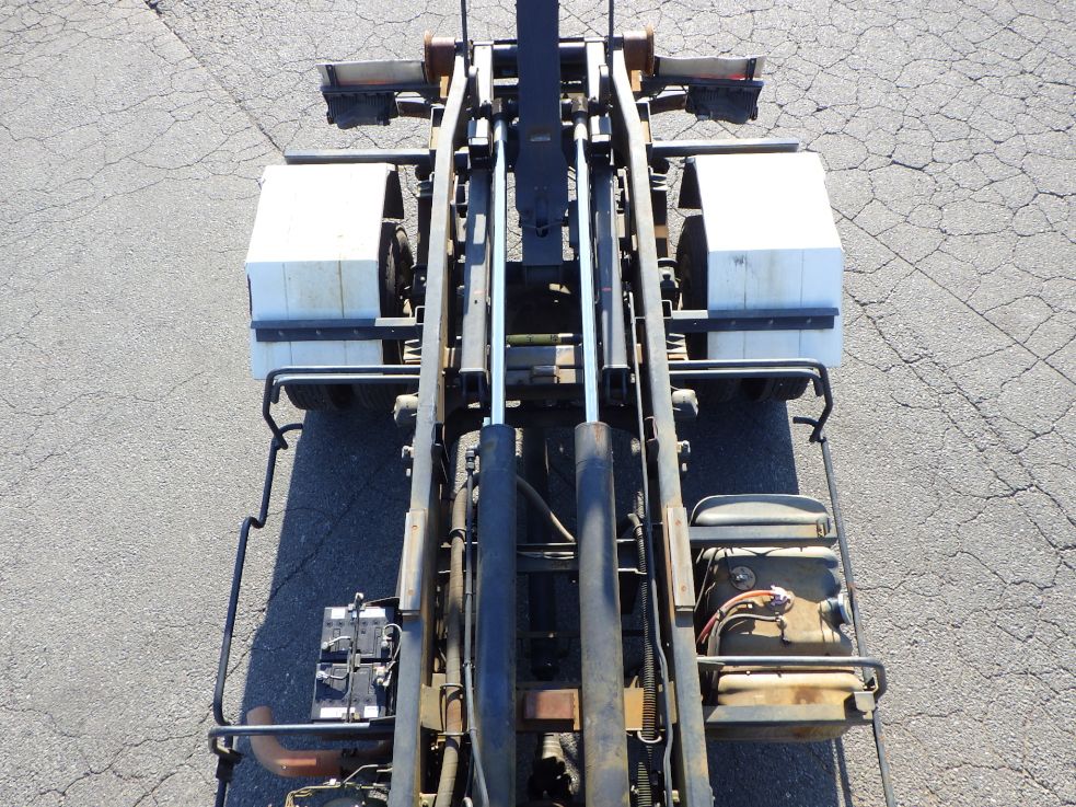 ツインシリンダーです。|いすゞ フォワード TKG-FRR90S2(2WD)の写真8