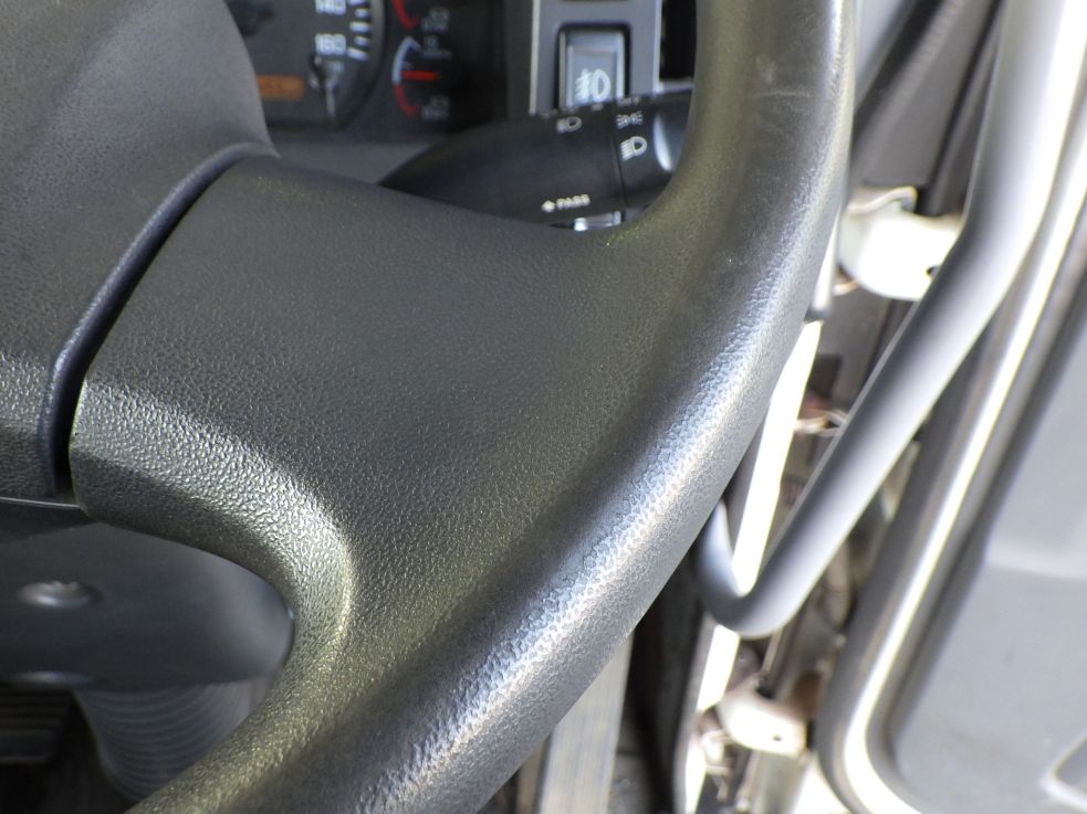 ハンドルにスレがあります。|いすゞ フォワード TKG-FRR90S2(2WD)の写真40