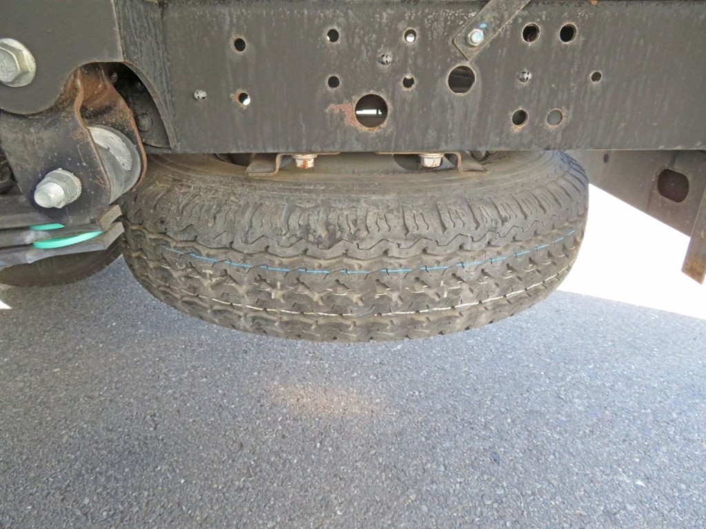 スペアタイヤ付きです。|日野 デュトロ TKG-XZU650M(2WD)の写真14