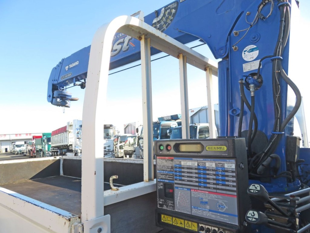 鳥居に細かいキズ・少しサビがあります。|日野 デュトロ TKG-XZU650M(2WD)の写真41