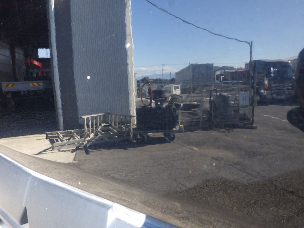 フロントパネルに小キズがあります。|三菱 スーパーグレート 2KG-FV70HXの写真23