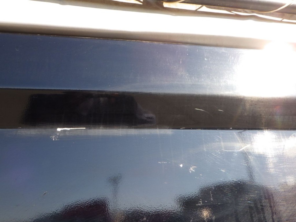 ボディーの両サイドにキズがあります。|三菱 スーパーグレート 2KG-FV70HXの写真24