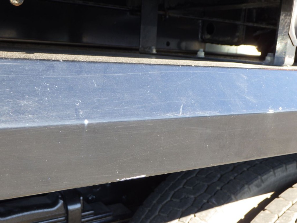 運転席側リヤフェンダーn小キズがあります。|三菱 スーパーグレート 2KG-FV70HXの写真27