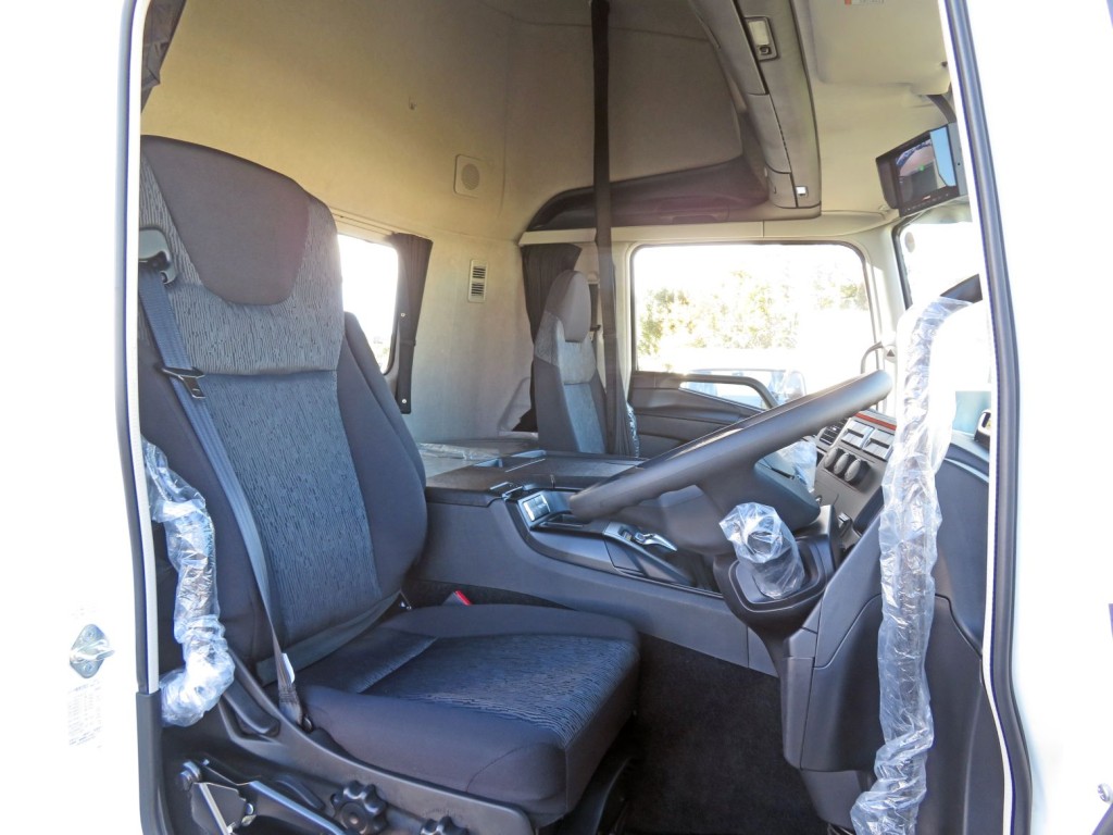 ハイルーフキャビンです。|三菱 スーパーグレート 2PG-FV80HZの写真6