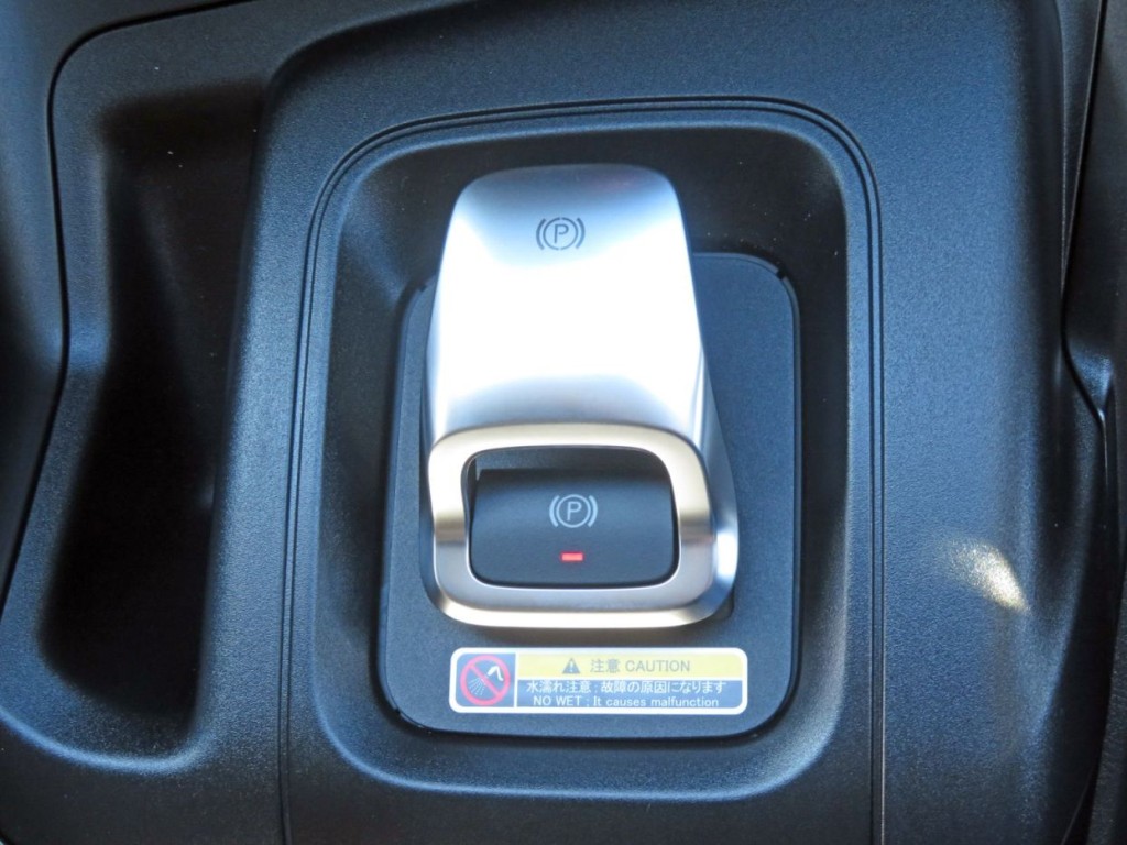 サイドブレーキです。|三菱 スーパーグレート 2PG-FV80HZの写真23