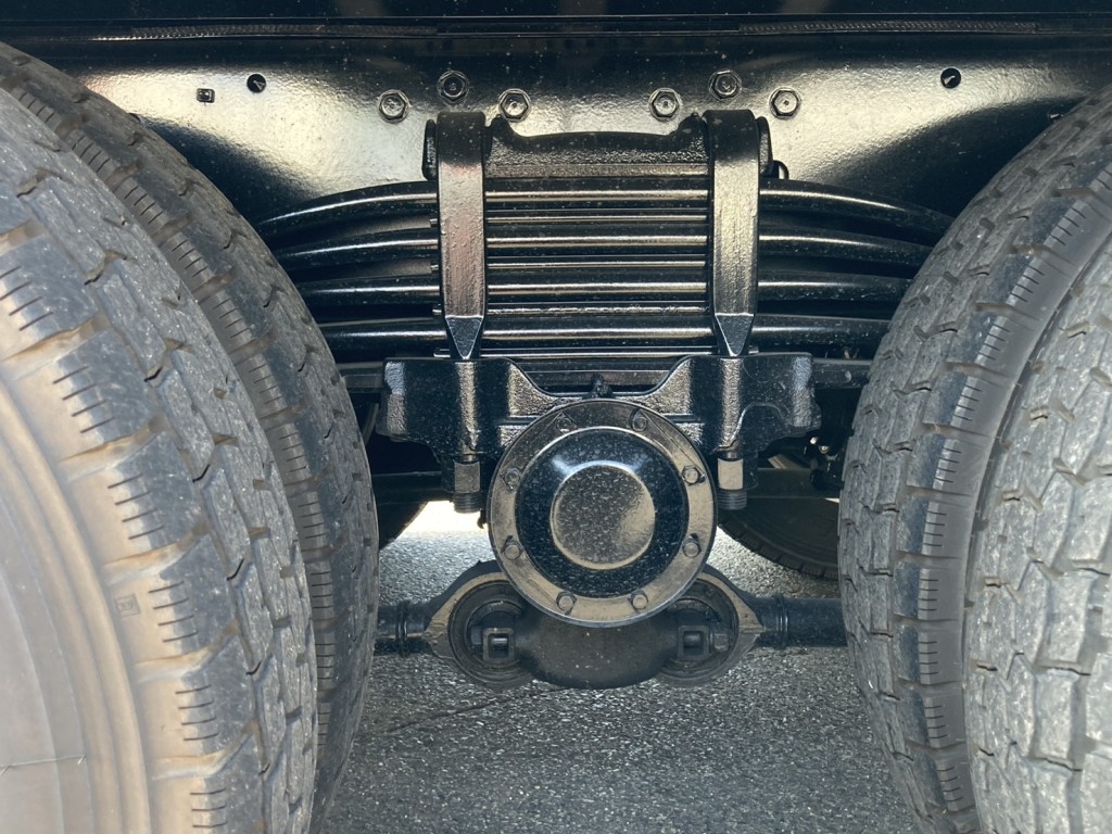 シャーシとリーフスプリングの状態です。|三菱 スーパーグレート 2KG-FS70HZの写真5