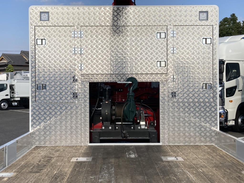 鳥居の収納を閉めた状態です。|三菱 スーパーグレート 2KG-FS70HZの写真14