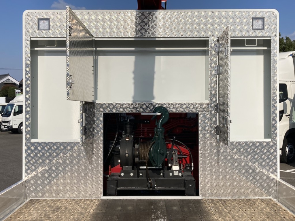 鳥居の収納を開けた状態です。|三菱 スーパーグレート 2KG-FS70HZの写真15