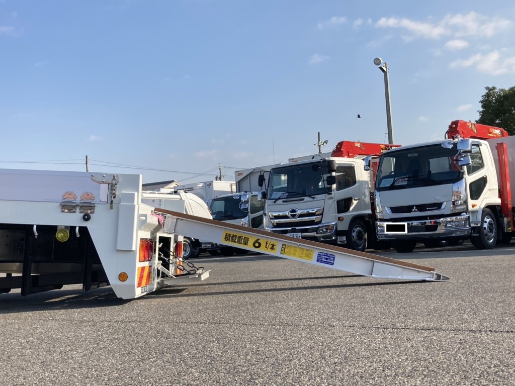 歩みを接地した状態です。|三菱 スーパーグレート 2KG-FS70HZの写真29