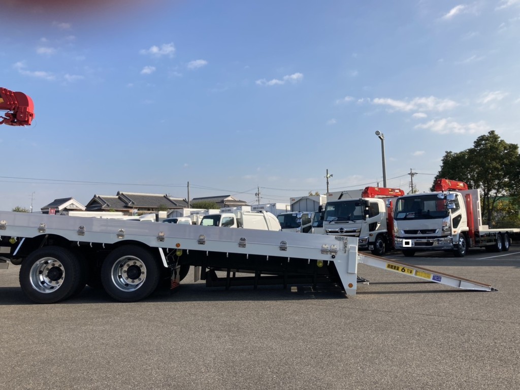 歩みを接地した状態です。|三菱 スーパーグレート 2KG-FS70HZの写真30