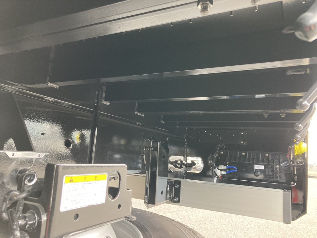 シャーシとネタの状態です。|日野 レンジャー 2DG-GK2ABAの写真7