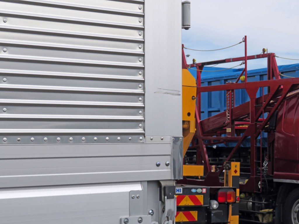 三菱 ファイター 2KG-FK65F(2WD)の写真17