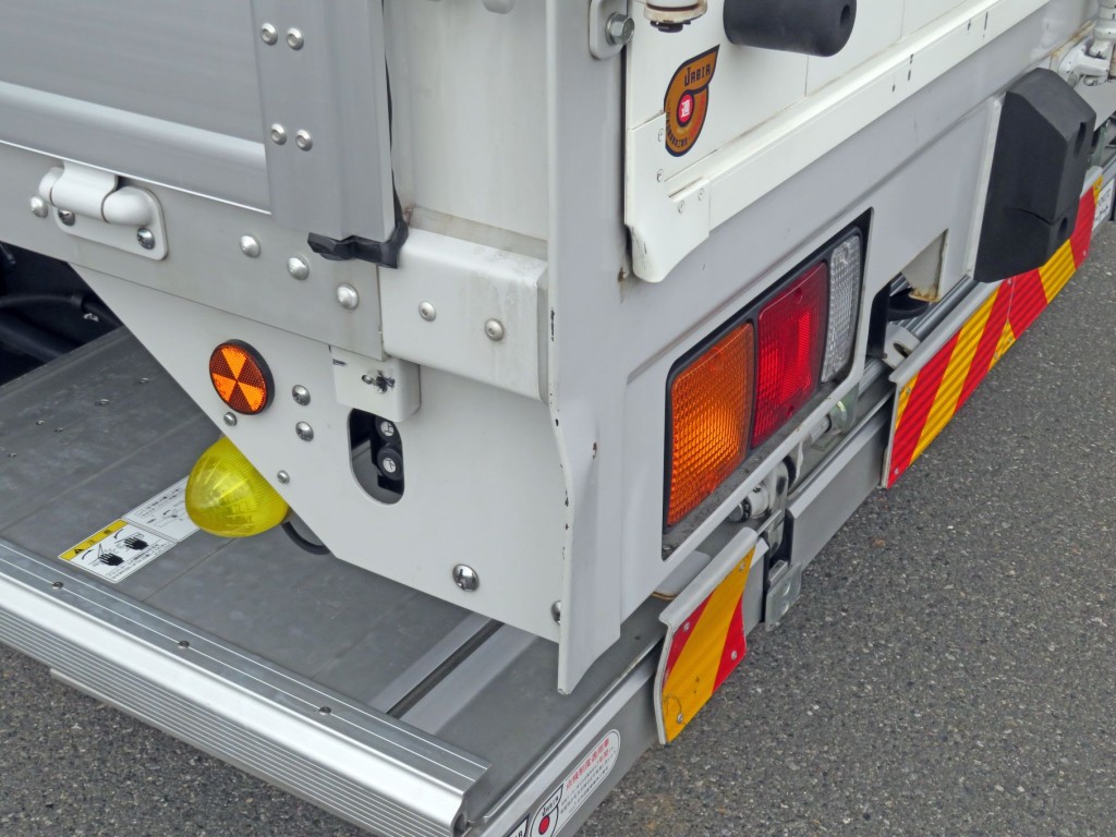 三菱 ファイター 2KG-FK65F(2WD)の写真18