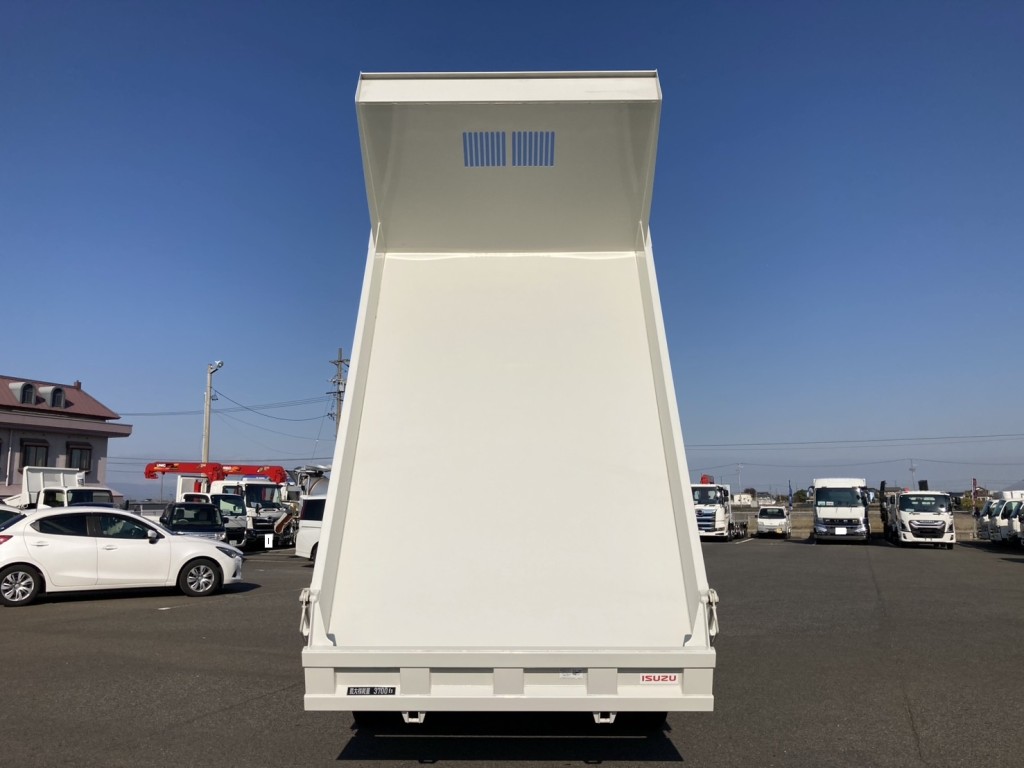 ダンプアップした状態の床面です。|いすゞ フォワード 2RG-FRR90S3(2WD)の写真12