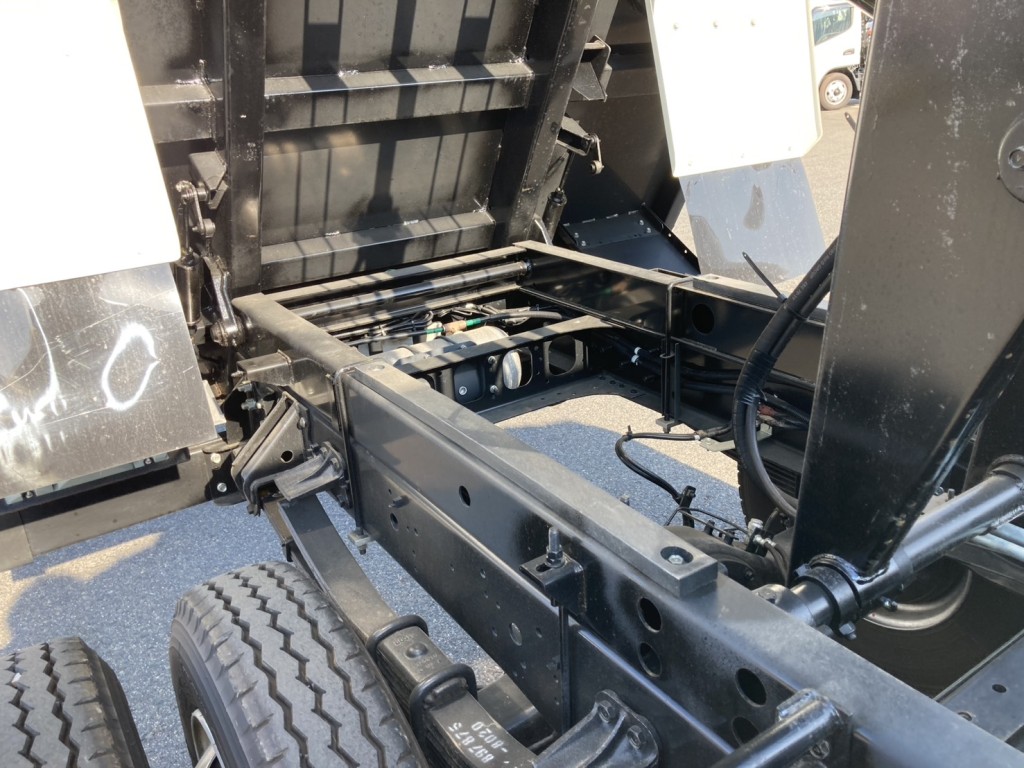 シャーシ周りの状態です。|いすゞ フォワード 2RG-FRR90S3(2WD)の写真17